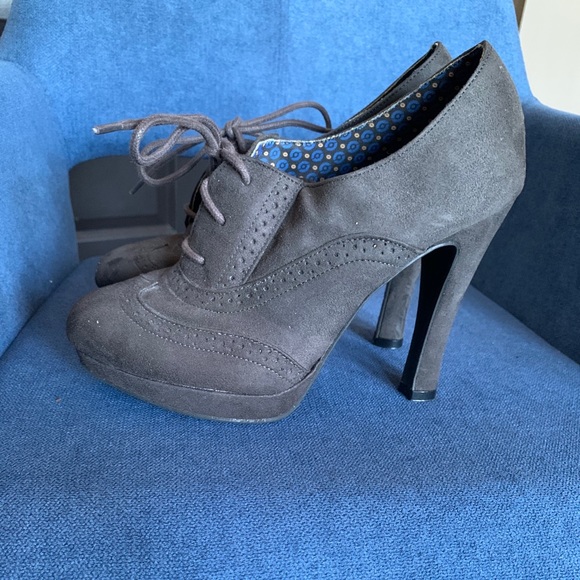 Booties - Picture 4 of 4